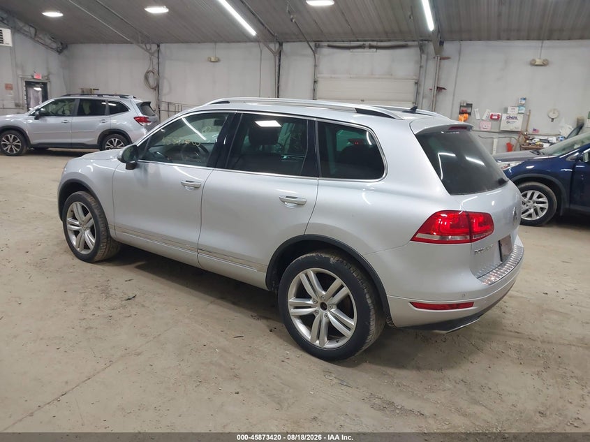 2013 Volkswagen Touareg VIN WVGEP9BPXDD007306 IAAI salvage auction — NORMAL WEAR, Clear (Pennsylvania), sold $8,300 on 2026-08-20 (photo 3)