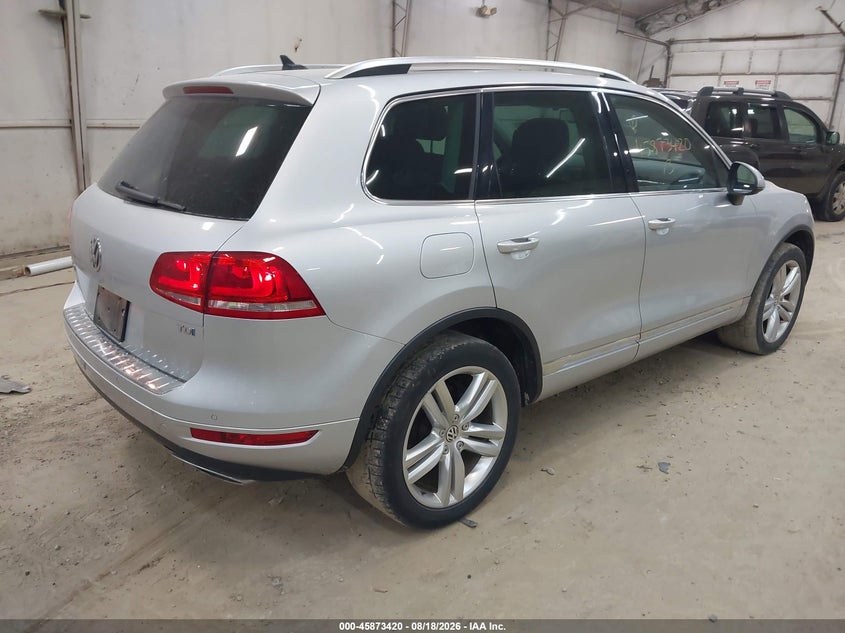 2013 Volkswagen Touareg VIN WVGEP9BPXDD007306 IAAI salvage auction — NORMAL WEAR, Clear (Pennsylvania), sold $8,300 on 2026-08-20 (photo 4)