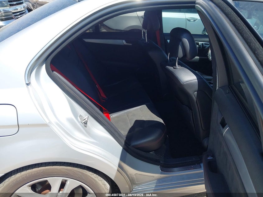 2013 Mercedes-benz C class VIN WDDGF8ABXDA755447 IAAI salvage auction — NORMAL WEAR, Original (Texas), sold $975 on 2026-08-17 (photo 8)