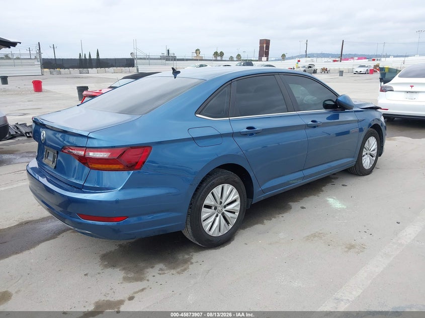 2019 Volkswagen Jetta VIN 3VWCB7BUXKM236877 IAAI salvage auction — FRONT END, Wait Title, sold $1,950 on 2026-08-26 (photo 4)