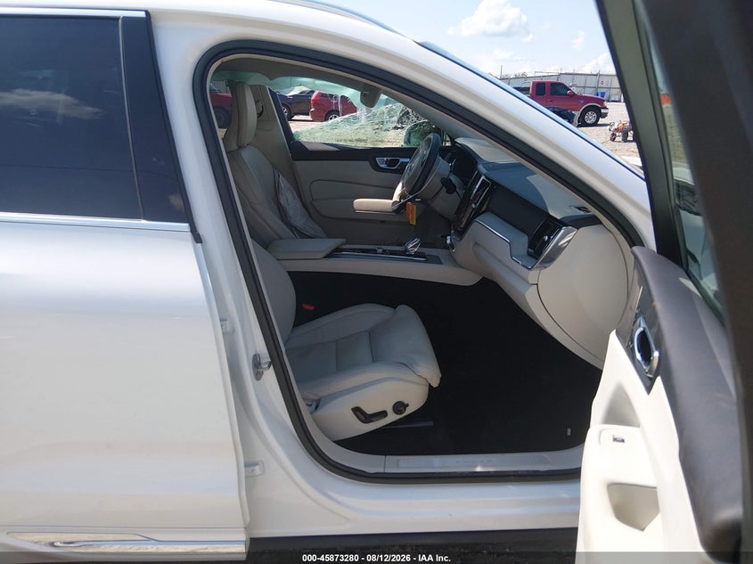2023 Volvo Xc60 VIN YV4L12DA9P1347062 IAAI salvage auction — LEFT SIDE, Wait Title, sold $9,700 on 2026-09-24 (photo 5)