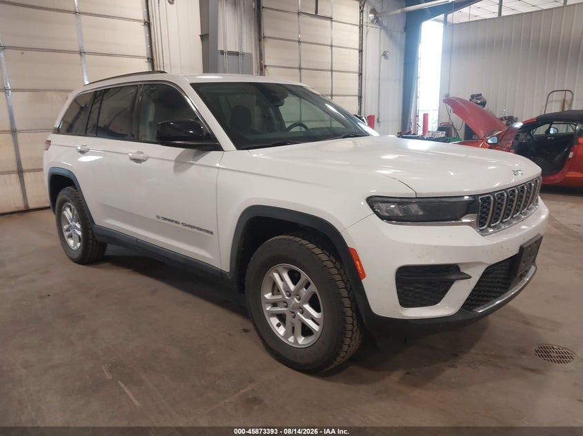 2023 Jeep Grand cherokee VIN 1C4RJHAGXPC658495 — IAAI salvage auction photo