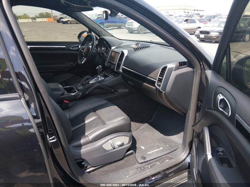 2015 Porsche Cayenne VIN WP1AF2A27FLA30651 IAAI salvage auction — NORMAL WEAR, Salvage Title, sold $11,750 on 2026-08-20 (photo 5)