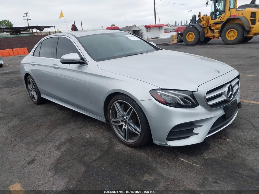 2019 Mercedes-benz E-klasse VIN WDDZF4JB5KA626336 IAAI salvage auction — REAR END, Wait Title, sold $10,475 on 2026-09-10 (photo 1)