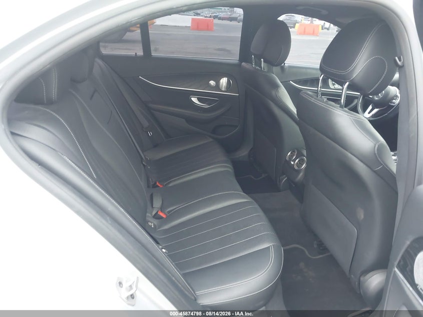 2019 Mercedes-benz E-klasse VIN WDDZF4JB5KA626336 IAAI salvage auction — REAR END, Wait Title, sold $10,475 on 2026-09-10 (photo 8)