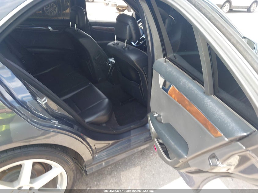 2014 Mercedes-benz C-klasse VIN WDDGF4HB5EA957189 IAAI salvage auction — NORMAL WEAR, Original (Texas), sold $25 on 2026-08-19 (photo 8)