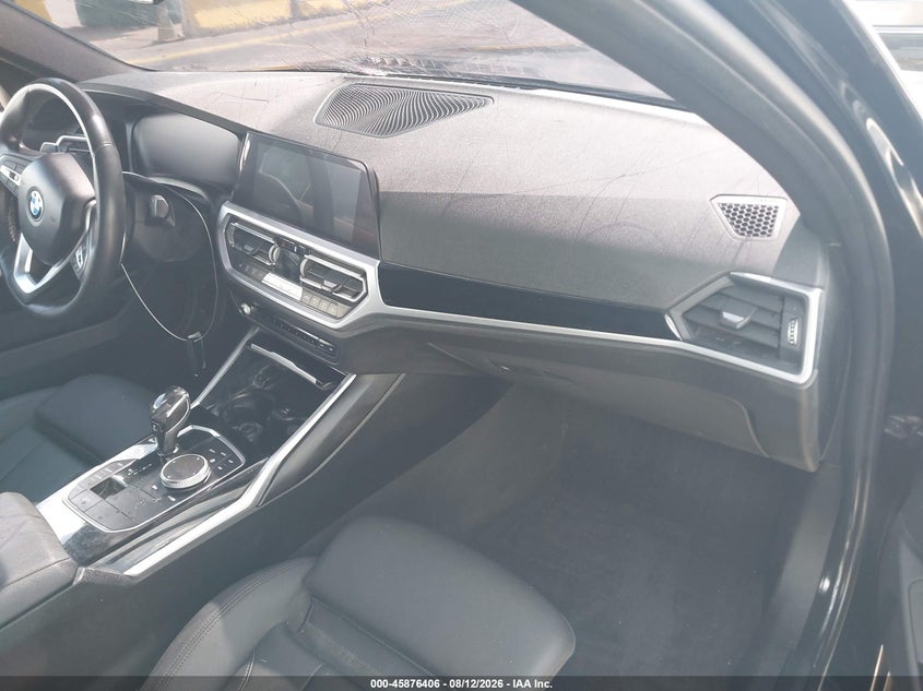 2019 BMW 3er VIN WBA5R1C53KAK10398 IAAI salvage auction — VANDALISM, Salvage Title, sold $8,450 on 2026-08-20 (photo 5)