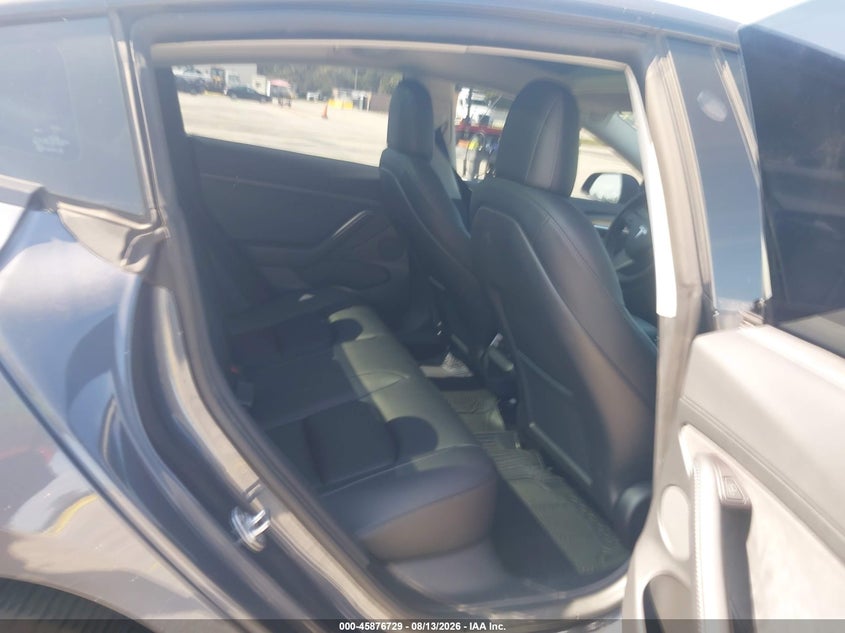 2022 Tesla Model 3 VIN 5YJ3E1EA3NF341696 IAAI salvage auction — FRONT & REAR, Wait Title, sold $5,900 on 2026-10-18 (photo 8)