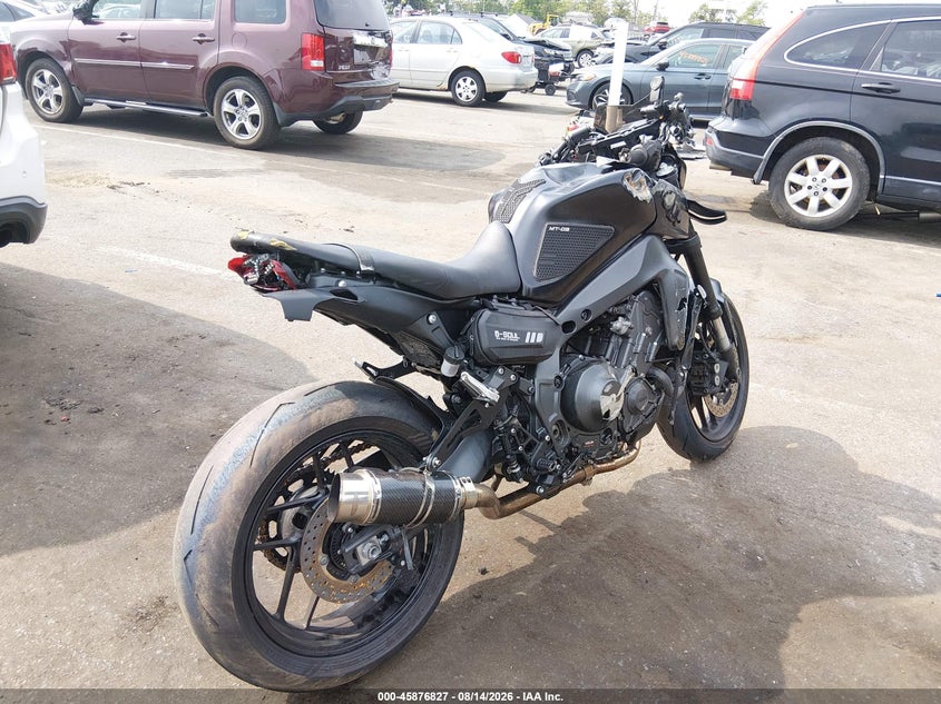 2022 Yamaha Mt VIN JYARN71E4NA002360 IAAI salvage auction — FRONT & REAR, Wait Title, sold $3,400 on 2026-10-07 (photo 4)