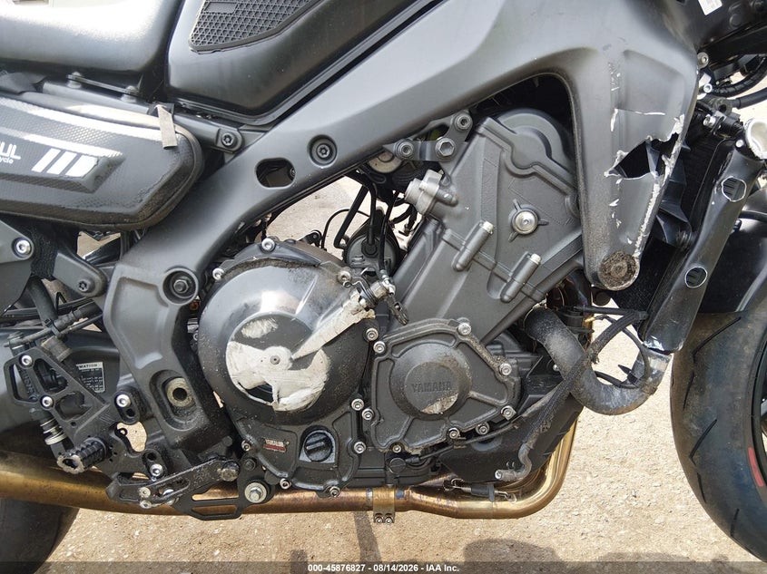 2022 Yamaha Mt VIN JYARN71E4NA002360 IAAI salvage auction — FRONT & REAR, Wait Title, sold $3,400 on 2026-10-07 (photo 8)