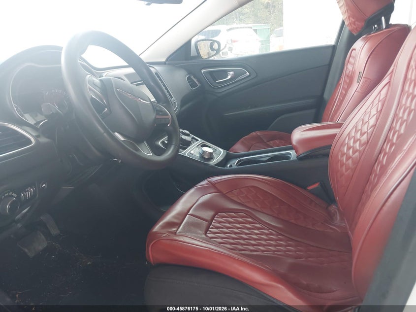 2015 Chrysler 200 VIN 1C3CCCAB5FN570128 IAAI salvage auction — Normal Wear & Tear, Clear, sold $550 on 2026-10-19 (photo 5)
