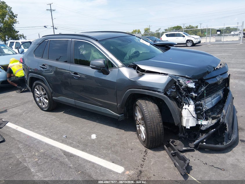 2020 Toyota Rav 4 VIN JTMA1RFV2LD530041 — IAAI salvage auction photo