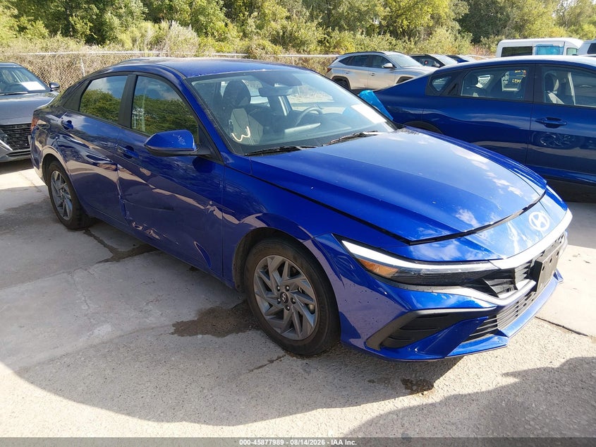 2024 Hyundai Elantra VIN KMHLM4DG2RU820694 — IAAI salvage auction photo