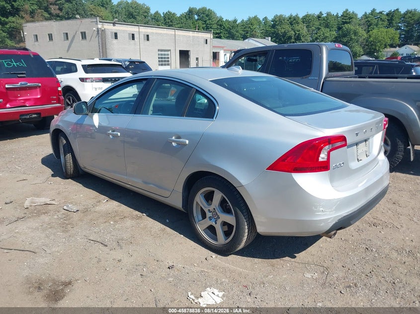 2012 Volvo S60 VIN YV1622FS2C2129126 IAAI salvage auction — FRONT END, Clear (Massachusetts), sold $1,100 on 2026-08-29 (photo 3)