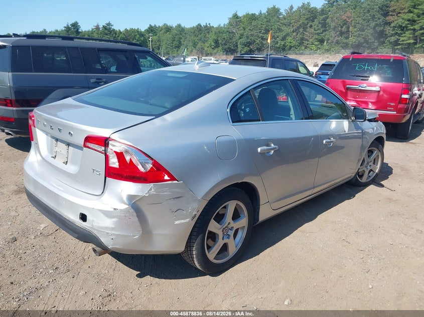 2012 Volvo S60 VIN YV1622FS2C2129126 IAAI salvage auction — FRONT END, Clear (Massachusetts), sold $1,100 on 2026-08-29 (photo 4)