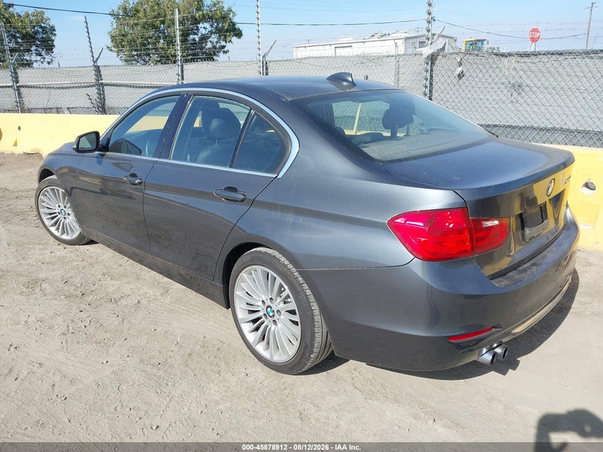 2012 BMW 3er VIN WBA3A5C56CF341674 IAAI salvage auction — NORMAL WEAR, Clear - Dealer Only (California), sold $1,800 on 2026-08-20 (photo 3)