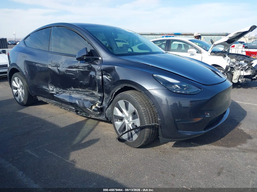 2024 Tesla Model y VIN 7SAYGDEE8RA255682 — IAAI salvage auction photo