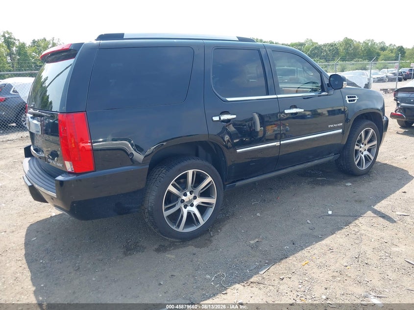 2012 Cadillac Escalade VIN 1GYS4DEFXCR290243 IAAI salvage auction — ENGINE DAMAGE, Wait Title, sold $3,425 on 2026-09-03 (photo 4)