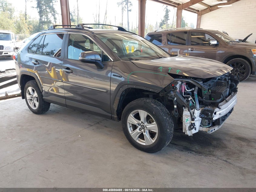 2019 Toyota Rav 4 VIN 2T3MWRFV8KW038193 — IAAI salvage auction photo