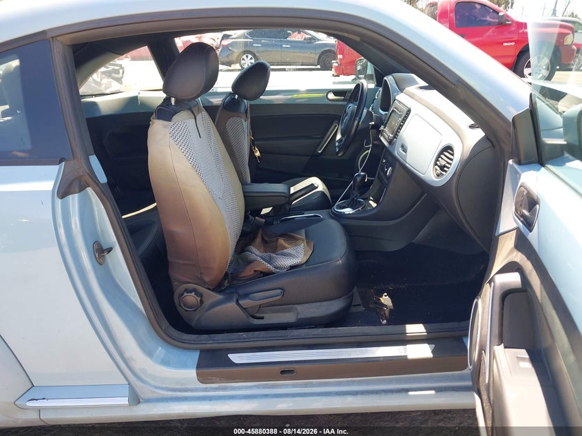 2013 Volkswagen Beetle VIN 3VWJP7AT3DM623260 IAAI salvage auction — LEFT SIDE, Salvage (California), sold $875 on 2026-08-26 (photo 5)