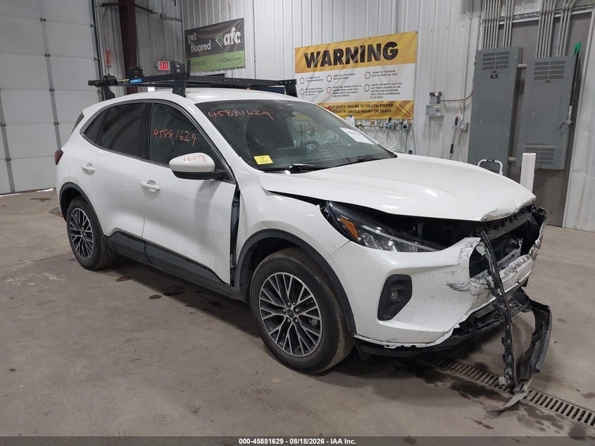 2025 Ford Escape VIN 1FMCU0E11SUB37216 — IAAI salvage auction photo