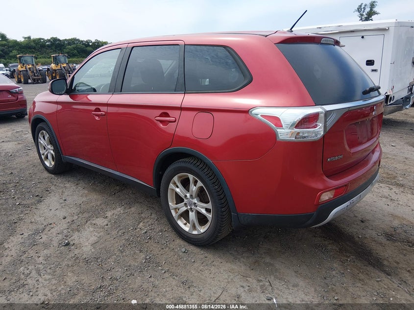2015 Mitsubishi Outlander VIN JA4AD3A33FZ004089 IAAI salvage auction — NORMAL WEAR, Clear (New Jersey), sold $1,525 on 2026-08-29 (photo 3)