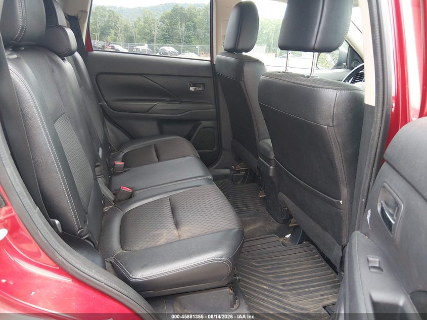2015 Mitsubishi Outlander VIN JA4AD3A33FZ004089 IAAI salvage auction — NORMAL WEAR, Clear (New Jersey), sold $1,525 on 2026-08-29 (photo 8)