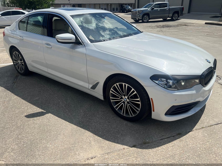 2020 BMW 5 series VIN WBAJR3C00LWW63753 — IAAI salvage auction photo