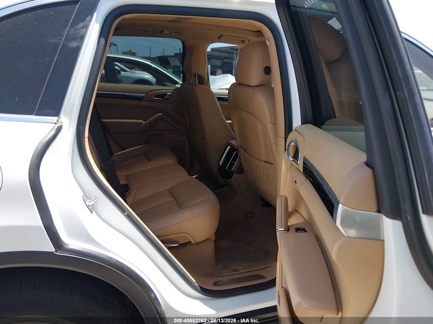 2016 Porsche Cayenne VIN WP1AA2A2XGLA02259 IAAI salvage auction — NORMAL WEAR, Original (Texas), sold $8,350 on 2026-08-29 (photo 8)