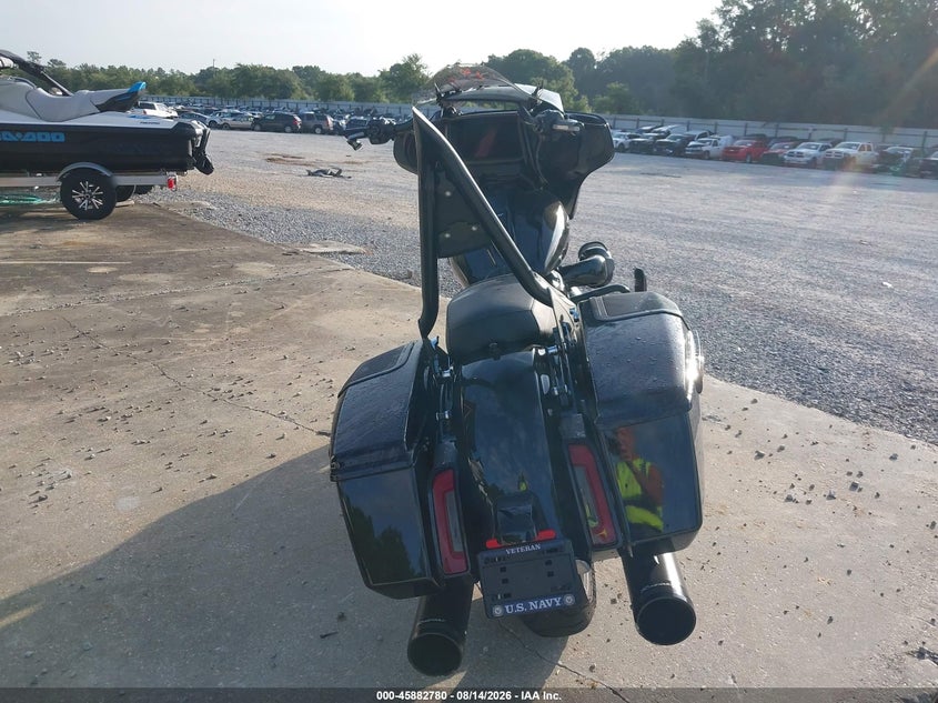 2025 Harley-davidson Street glide VIN 1HD1KB711SB605174 IAAI salvage auction — FRONT END, Wait Title, sold $8,600 on 2026-09-16 (photo 6)