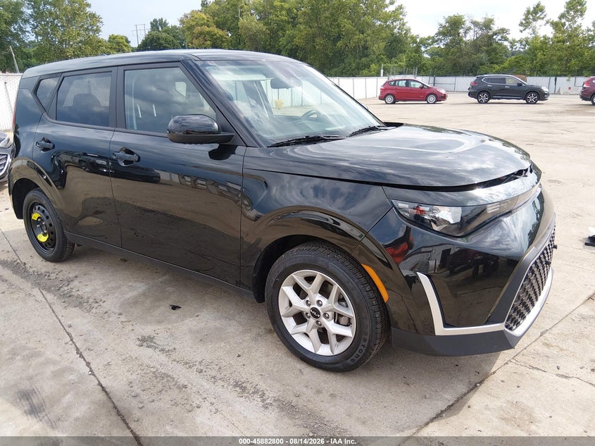 2024 Kia Soul VIN KNDJ23AUXR7913001 IAAI salvage auction — LEFT FRONT, Salvage Title, sold $7,100 on 2026-08-25 (photo 1)