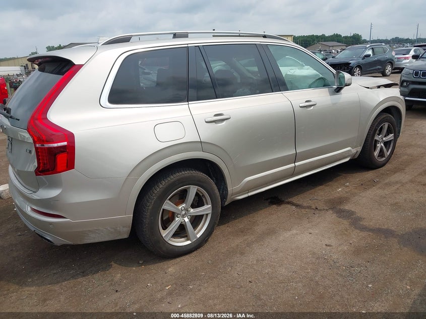 2016 Volvo Xc90 VIN YV4102XK2G1063870 IAAI salvage auction — NORMAL WEAR, Clear (Michigan), sold $2,675 on 2026-09-02 (photo 4)