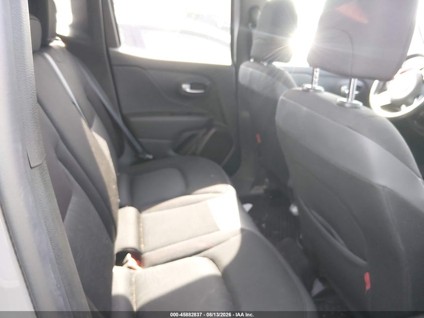 2020 Jeep Renegade VIN ZACNJBC12LPL03537 IAAI salvage auction — RIGHT SIDE, Clear (Mississippi), sold $2,675 on 2026-08-18 (photo 8)