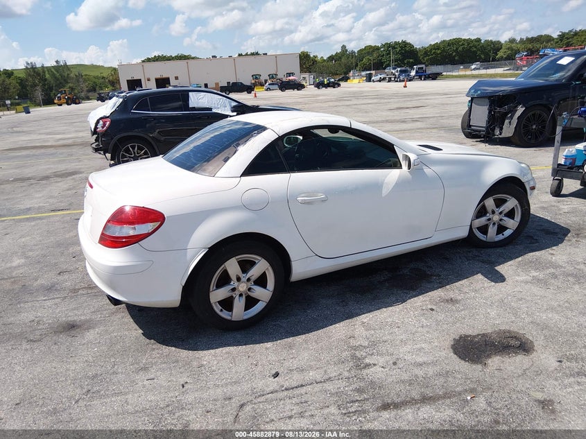 2006 Mercedes-benz Slk-klasse VIN WDBWK54F66F091697 IAAI salvage auction — NORMAL WEAR, Salvage (Florida), sold $400 on 2026-08-20 (photo 4)