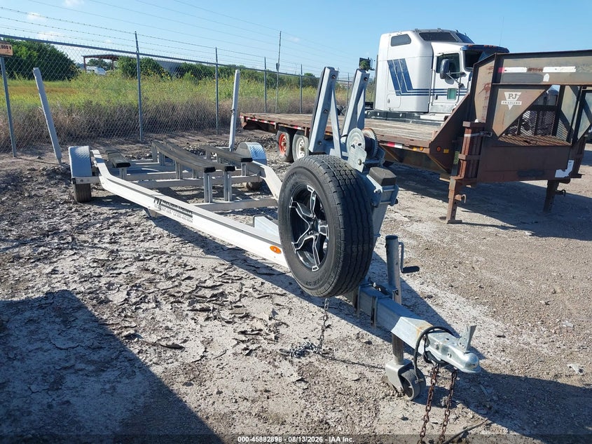 2019 Mclaren VIN 4LYBA2010KH006487 IAAI salvage auction — FRONT END, Original (Texas), sold $25 on 2026-09-01 (photo 1)
