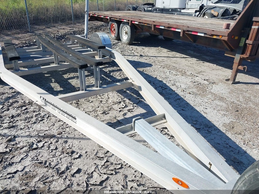 2019 Mclaren VIN 4LYBA2010KH006487 IAAI salvage auction — FRONT END, Original (Texas), sold $25 on 2026-09-01 (photo 5)