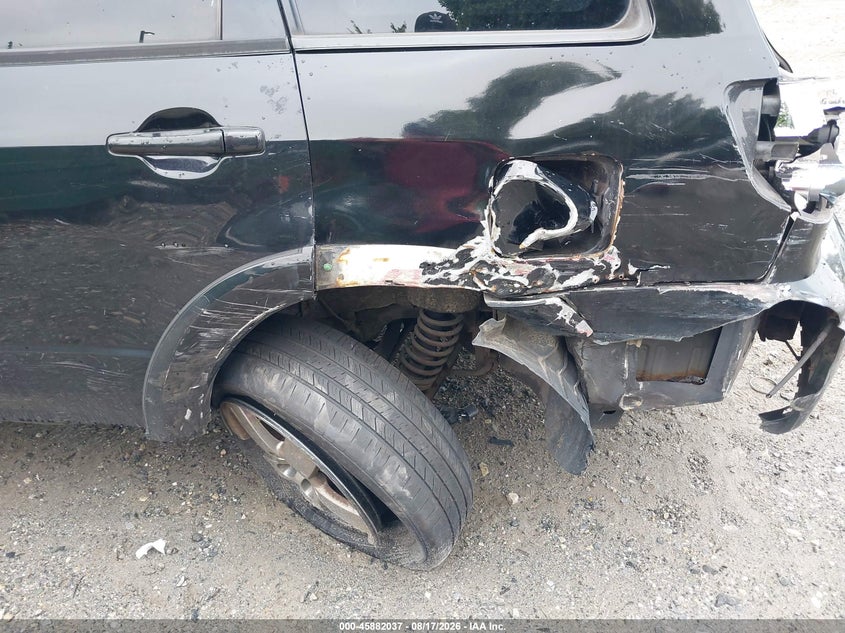 2006 Mitsubishi Outlander VIN JA4LZ41F56U001394 IAAI salvage auction — LEFT REAR, Salvage (Pennsylvania), sold $300 on 2026-08-30 (photo 6)