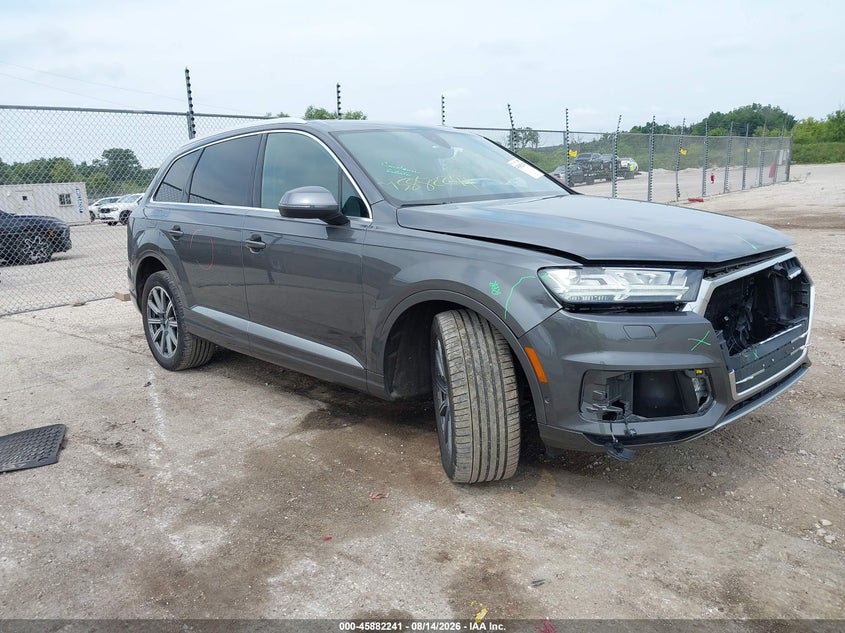 2019 Audi Q7 VIN WA1LAAF72KD032037 IAAI salvage auction — FRONT END, Clear (Wisconsin), sold $9,750 on 2026-09-02 (photo 1)
