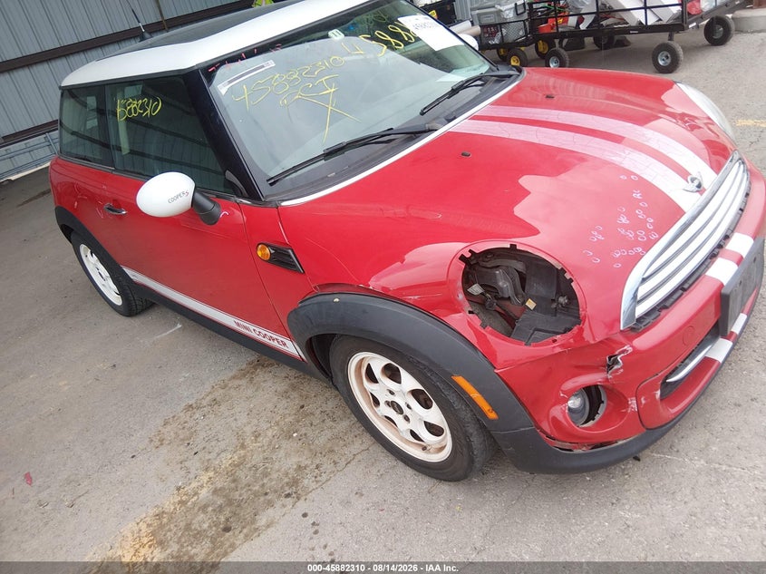 2013 Mini Hard top VIN WMWSU3C59DT680617 IAAI salvage auction — RIGHT FRONT, Wait Title, sold $500 on 2026-10-08 (photo 1)