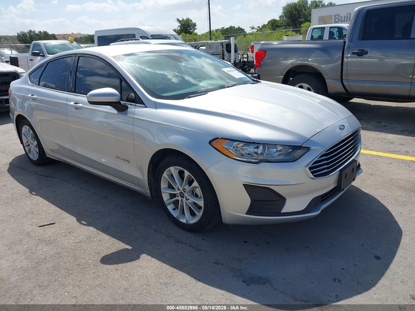 2019 Ford Fusion VIN 3FA6P0LU6KR258214 — IAAI salvage auction photo
