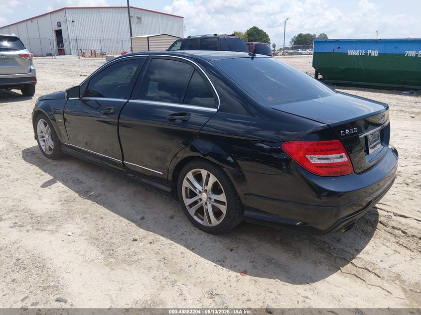 2013 Mercedes-benz C-klasse VIN WDDGF4HB8DA831231 IAAI salvage auction — LEFT SIDE, Wait Title, sold $750 on 2026-08-20 (photo 3)