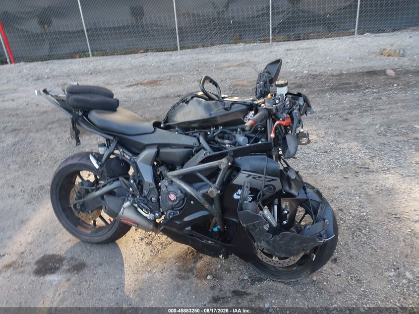2025 Yamaha Yzf VIN JYARM38E7SA016542 IAAI salvage auction — LEFT & RIGHT, Salvage (South Carolina), sold $475 on 2026-09-30 (photo 1)