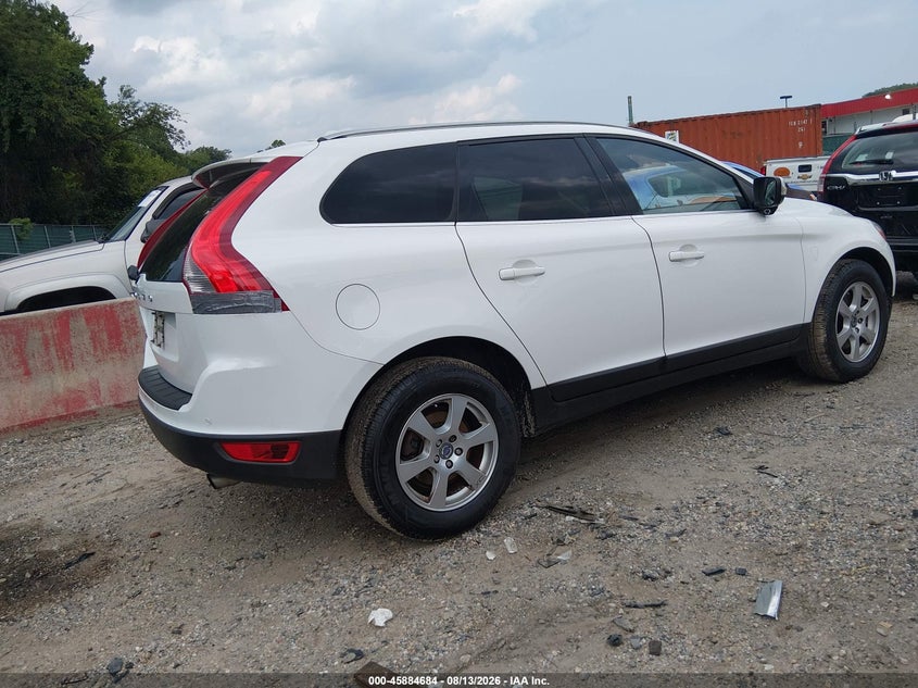 2011 Volvo Xc60 VIN YV4952DL3B2183312 IAAI salvage auction — NORMAL WEAR, Clear (Maryland), sold $450 on 2026-08-20 (photo 4)