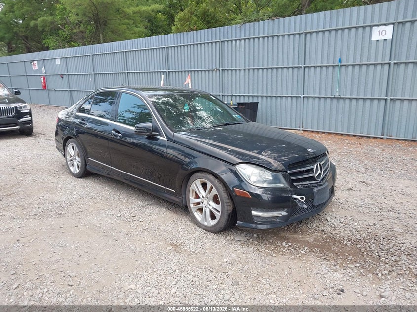 2013 Mercedes-benz C-klasse VIN WDDGF8AB0DR269196 IAAI salvage auction — FRONT END, Clear (New Jersey), sold $875 on 2026-08-19 (photo 1)