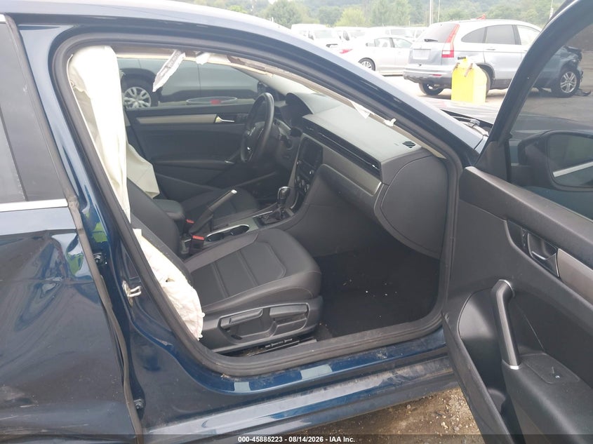 2021 Volkswagen Passat VIN 1VWSA7A31MC013672 IAAI salvage auction — SIDE, Salvage (Pennsylvania), sold $3,575 on 2026-09-02 (photo 5)