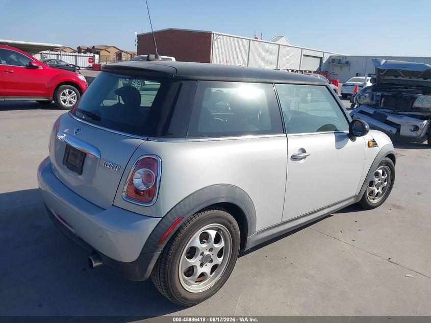 2012 Mini Cooper VIN WMWSU3C55CT262148 IAAI salvage auction — WATER/FLOOD, Salvage Title, sold $525 on 2026-09-23 (photo 4)