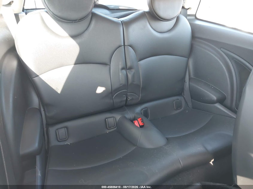 2012 Mini Cooper VIN WMWSU3C55CT262148 IAAI salvage auction — WATER/FLOOD, Salvage Title, sold $525 on 2026-09-23 (photo 8)
