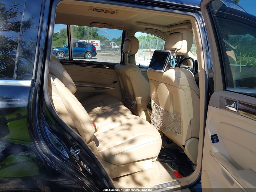 2012 Mercedes-benz VIN 4JGBF2FE5CA796177 IAAI salvage auction — NORMAL WEAR, Clear-Endorsement (Wisconsin), sold $25 on 2026-08-27 (photo 8)