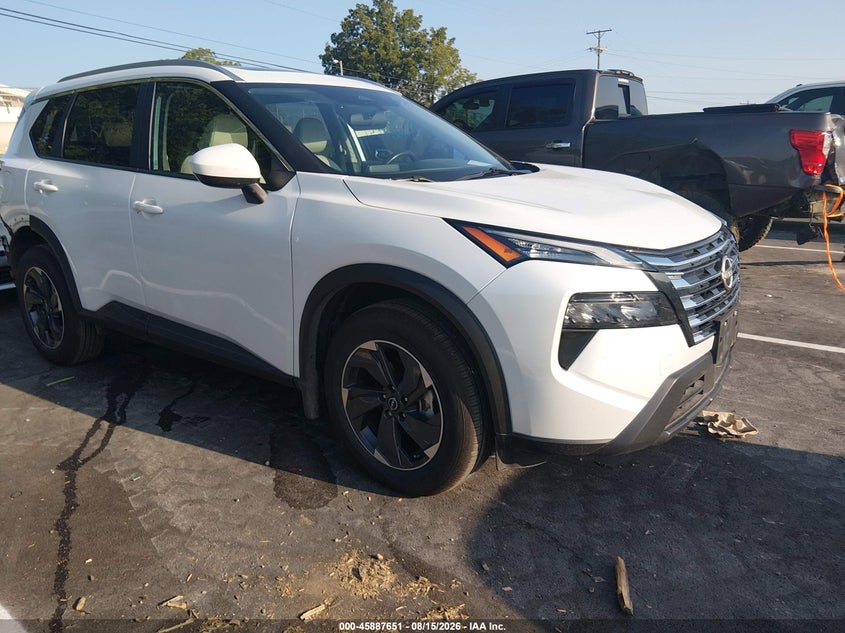 2024 Nissan Rogue VIN 5N1BT3BA2RC722388 — IAAI salvage auction photo