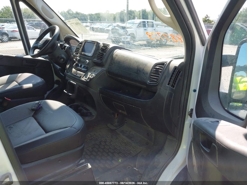2025 Ram Promaster city VIN 3C6LRVDG9SE513921 IAAI salvage auction — LEFT SIDE, Enterprise Vehicles Clear Only (New York), sold $17,600 on 2026-08-25 (photo 5)